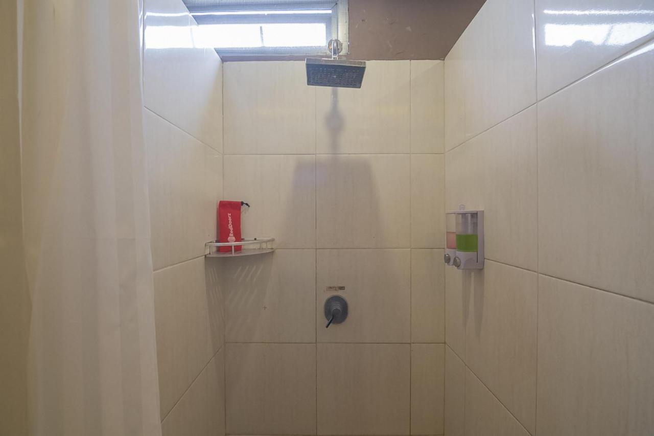 Vk Pods Bandung Albergue Exterior foto